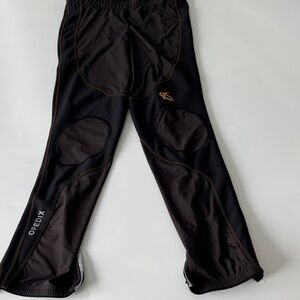 Women's Black Athletic Leggings with Contrast Stitching